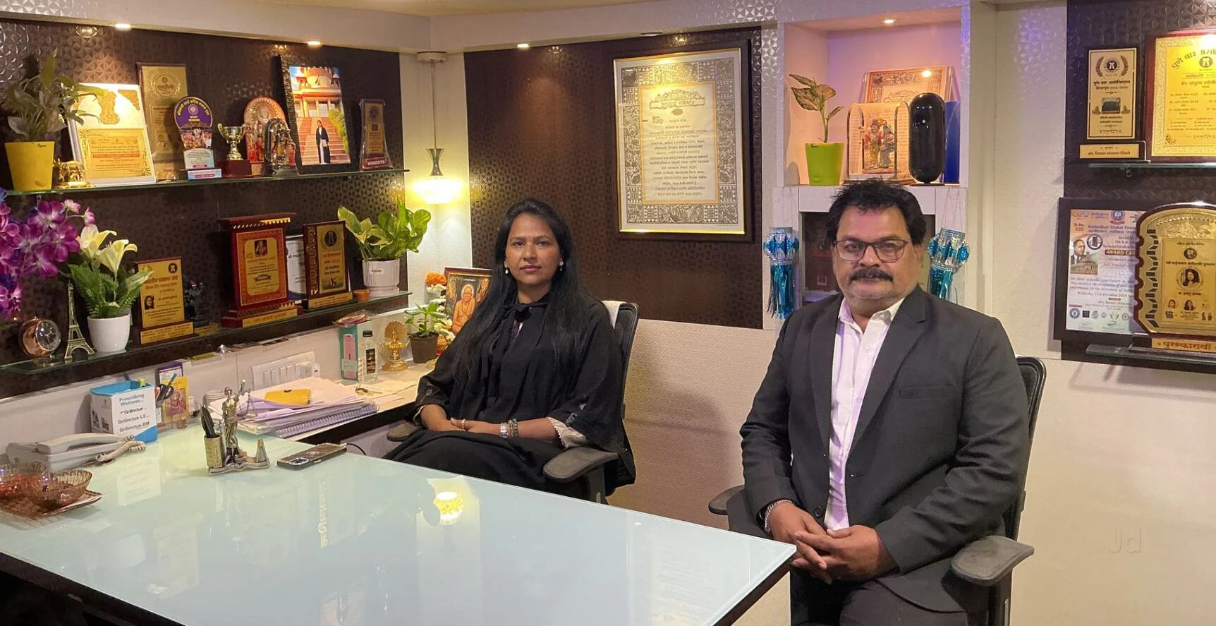 advocate in Pune providing legal services