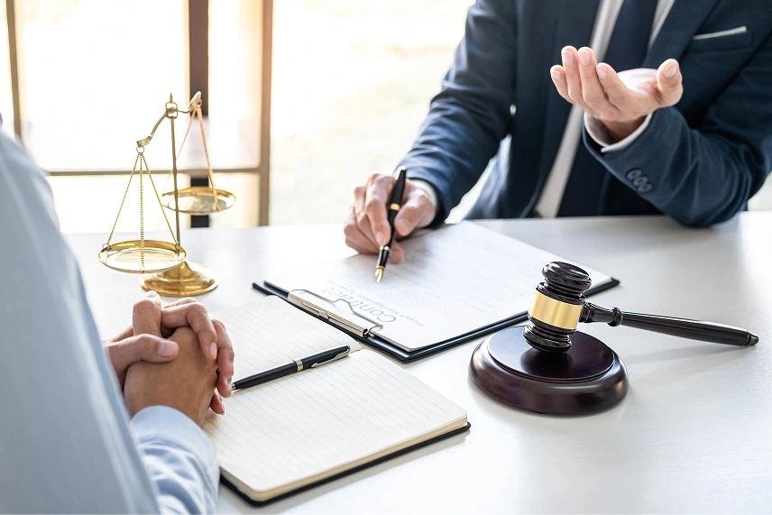 Lawyer in Anand Nagar
